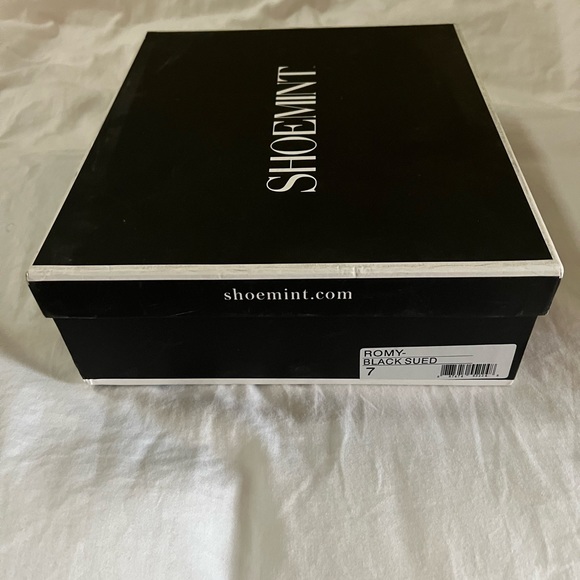 Brand New In Box. Black Lace Up Heels. Size 7 - Picture 3 of 9